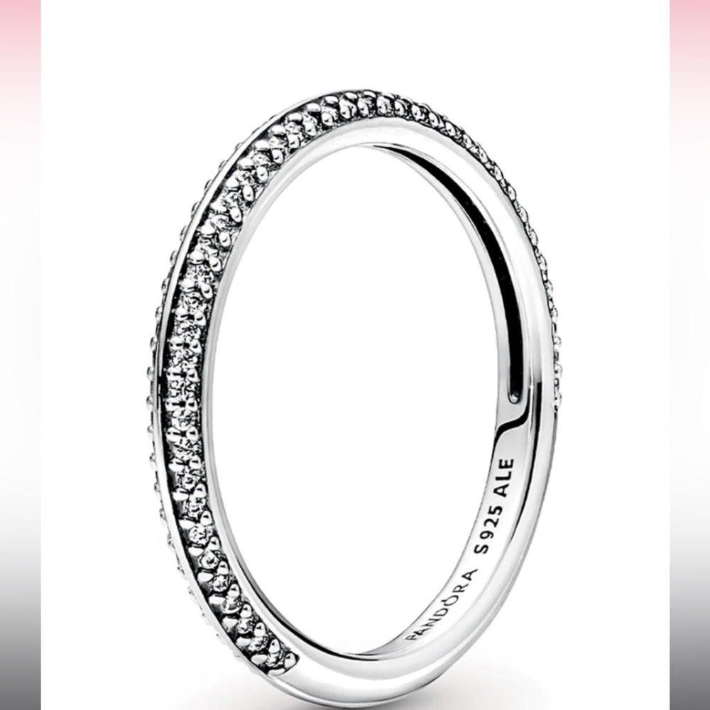 Pave me ring